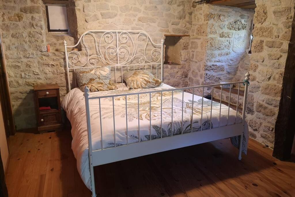 Maison Traditionnelle En Lozere Saint-Saturnin  Zewnętrze zdjęcie